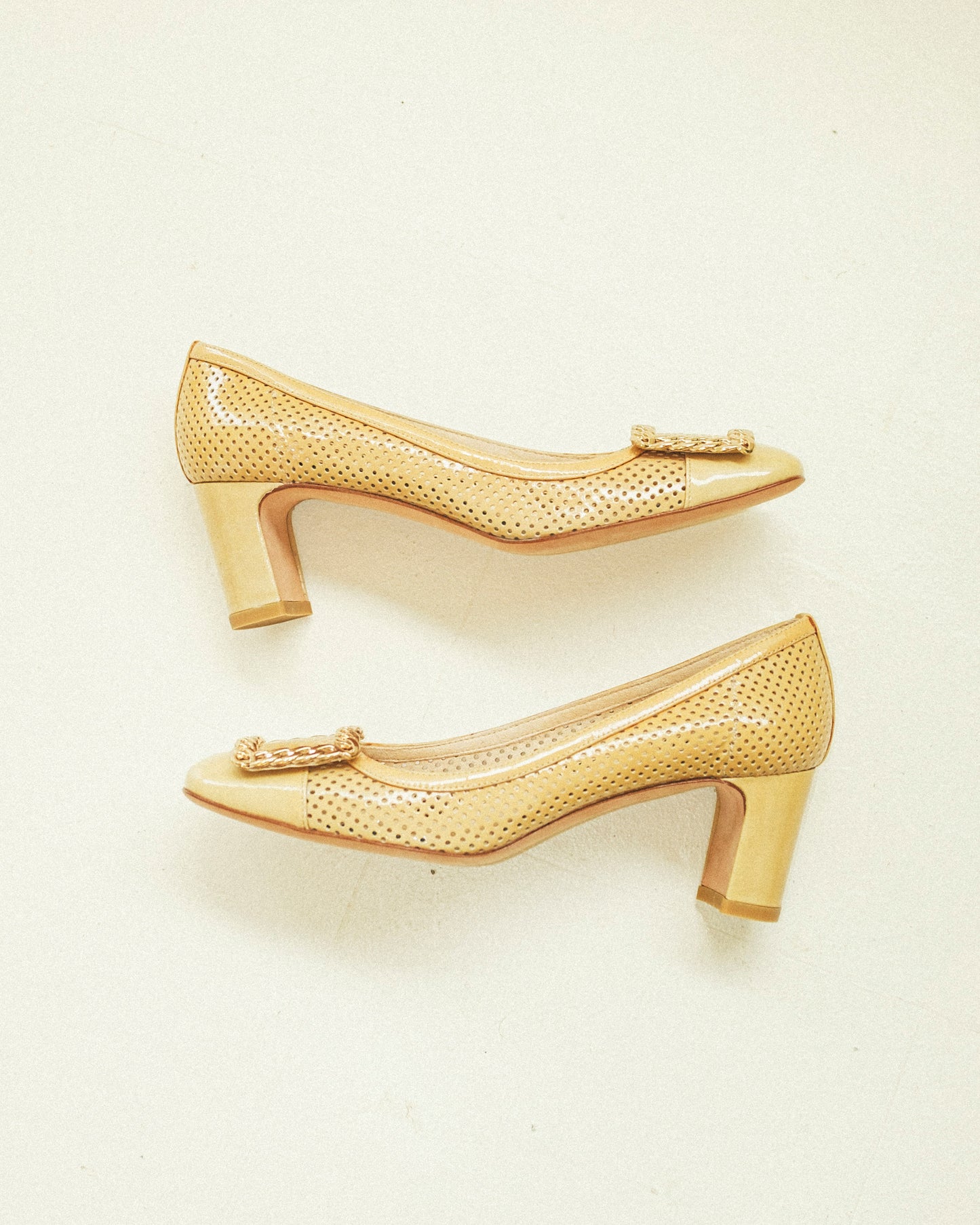 Stuart W. Chainolo Pumps 7N