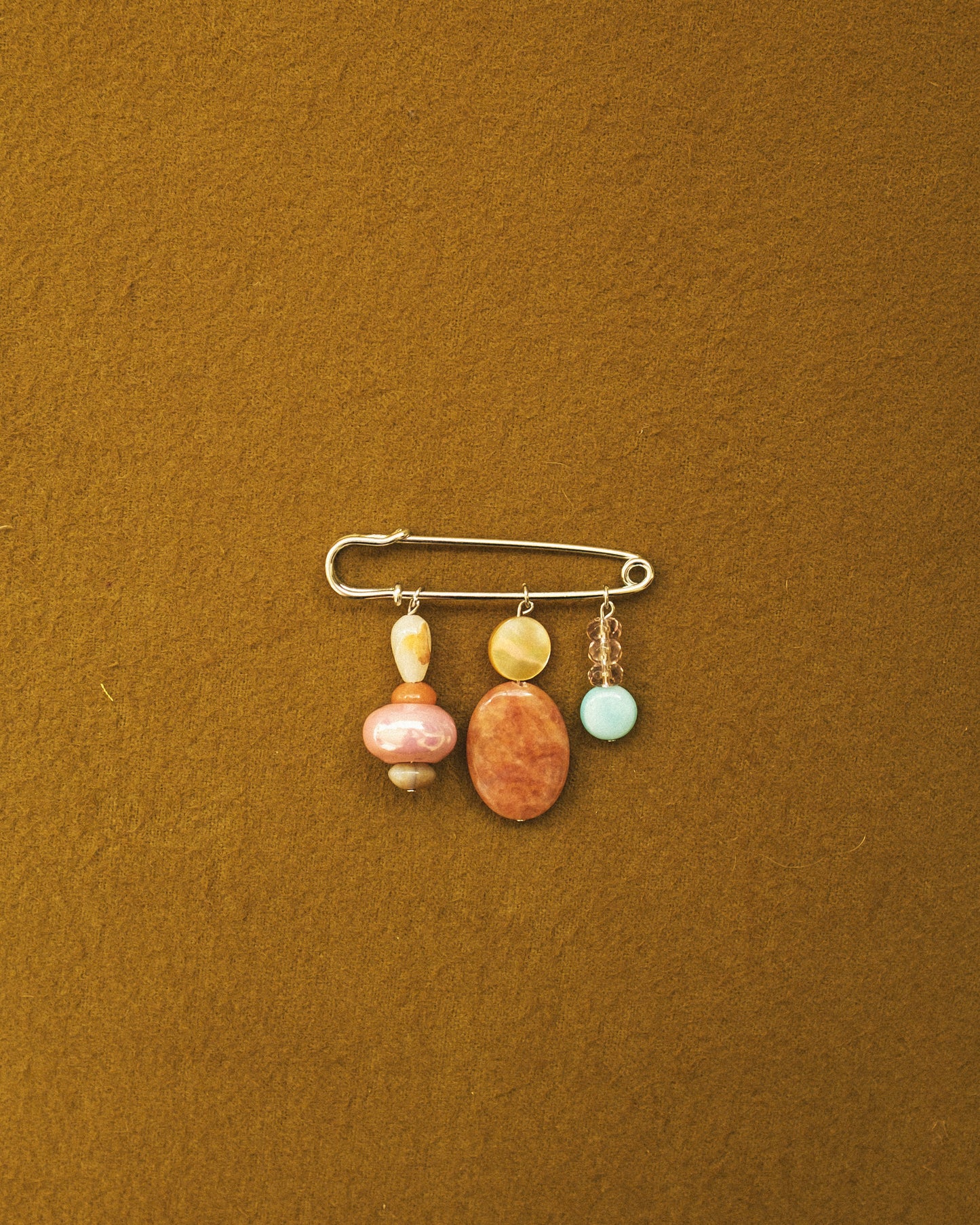 Mono Brooch 003