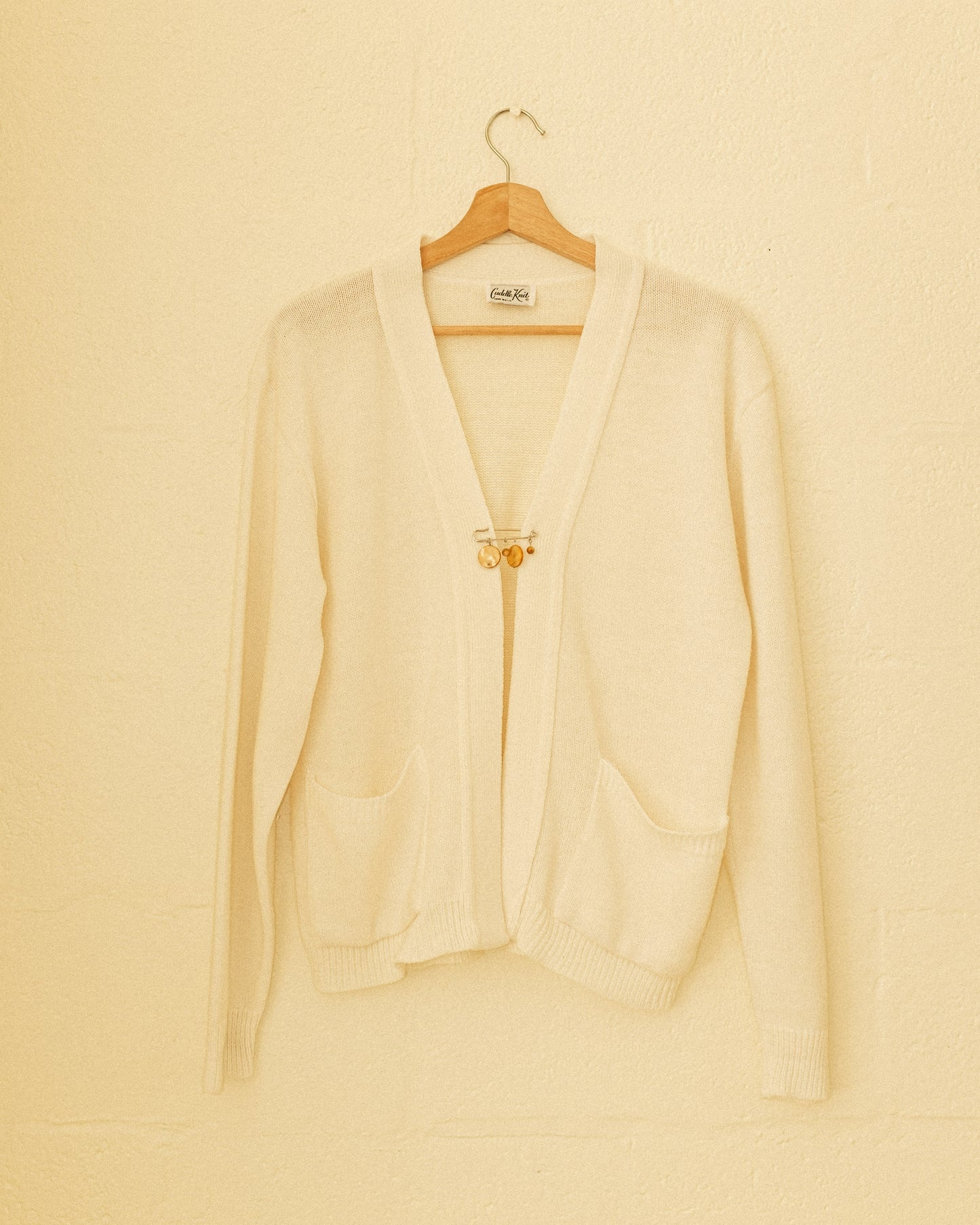 Mono Brooch 004