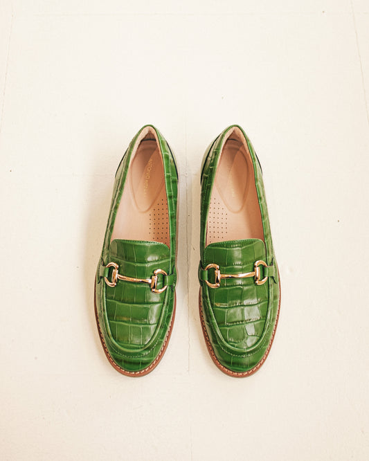 Apple Croc Loafers 6.5