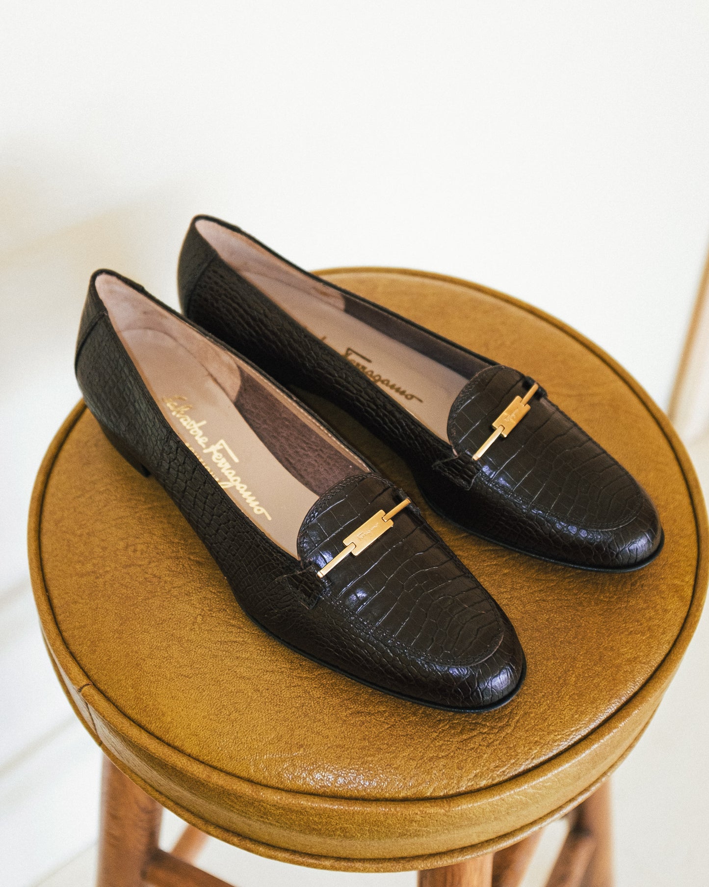 Ferragamo Buckle Loafers 8N