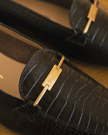 Ferragamo Buckle Loafers 8N