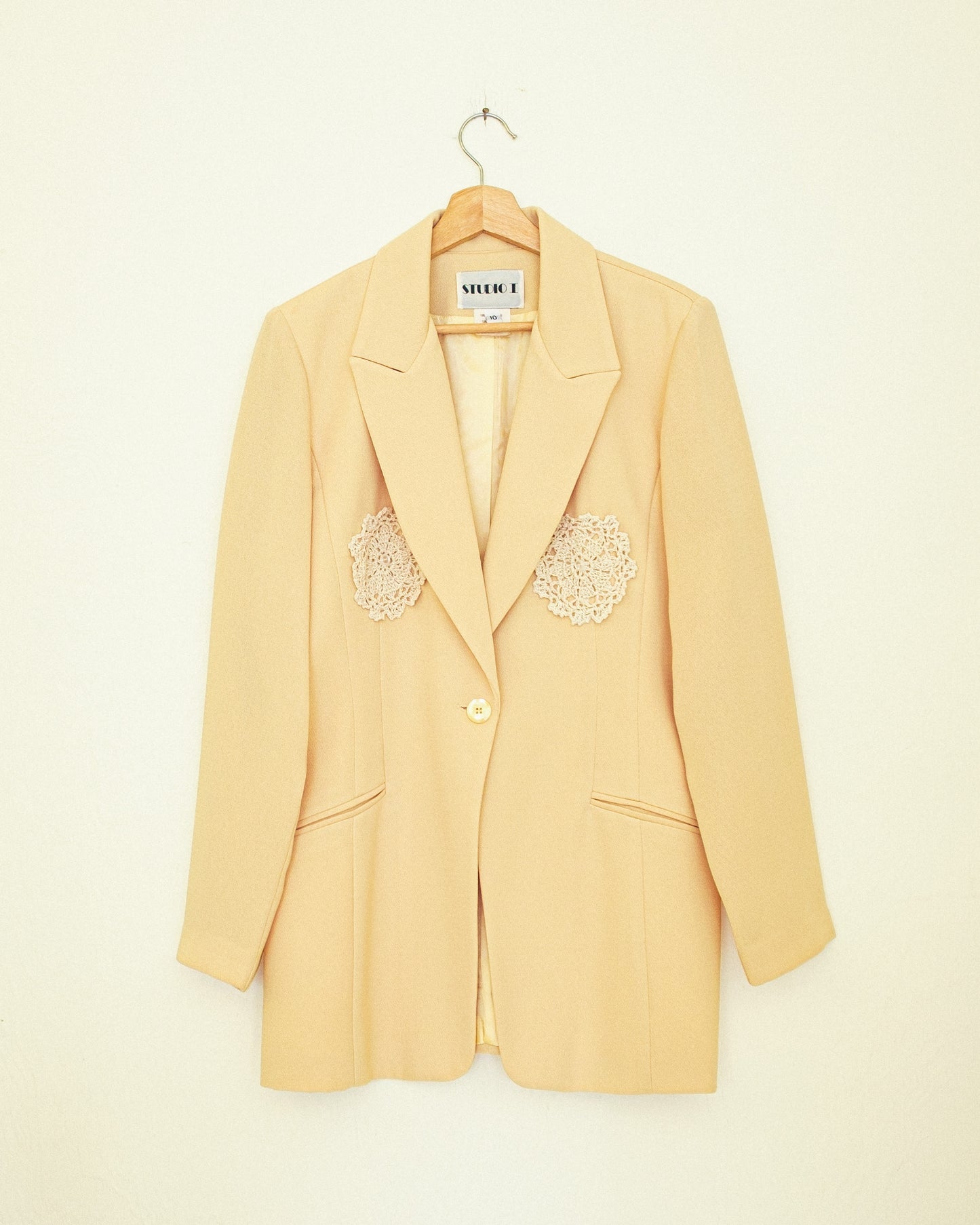 Doily Dot Blazer
