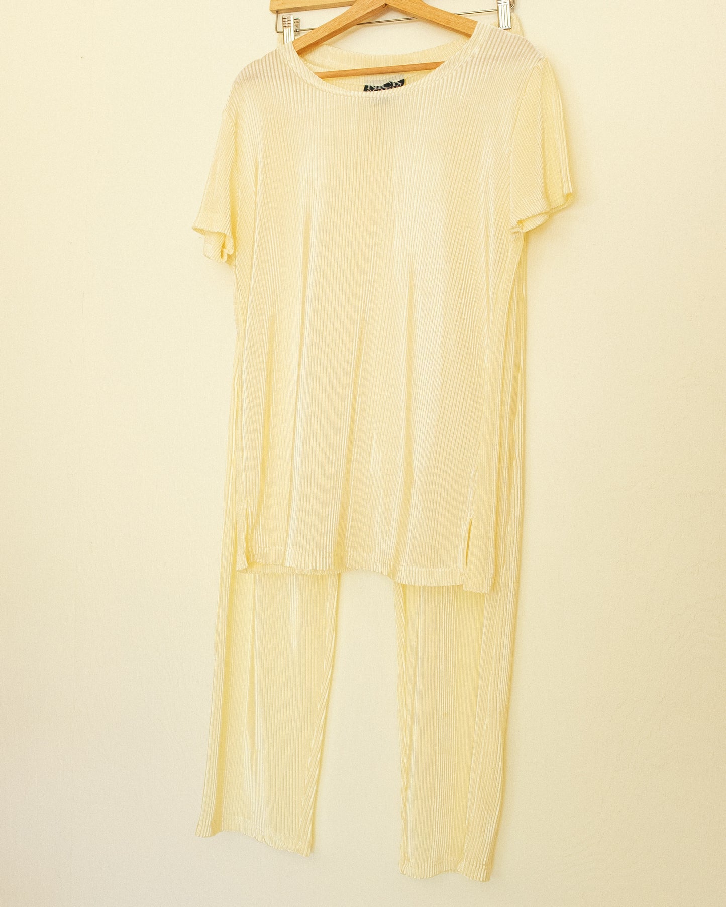 Butter Micro Pleat Set