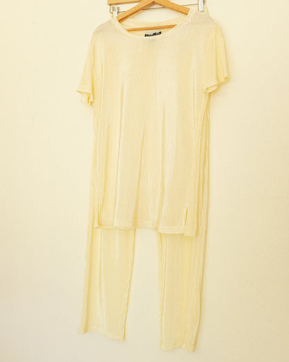 Butter Micro Pleat Set
