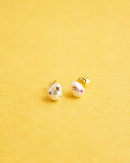 Aura Pearl Studs