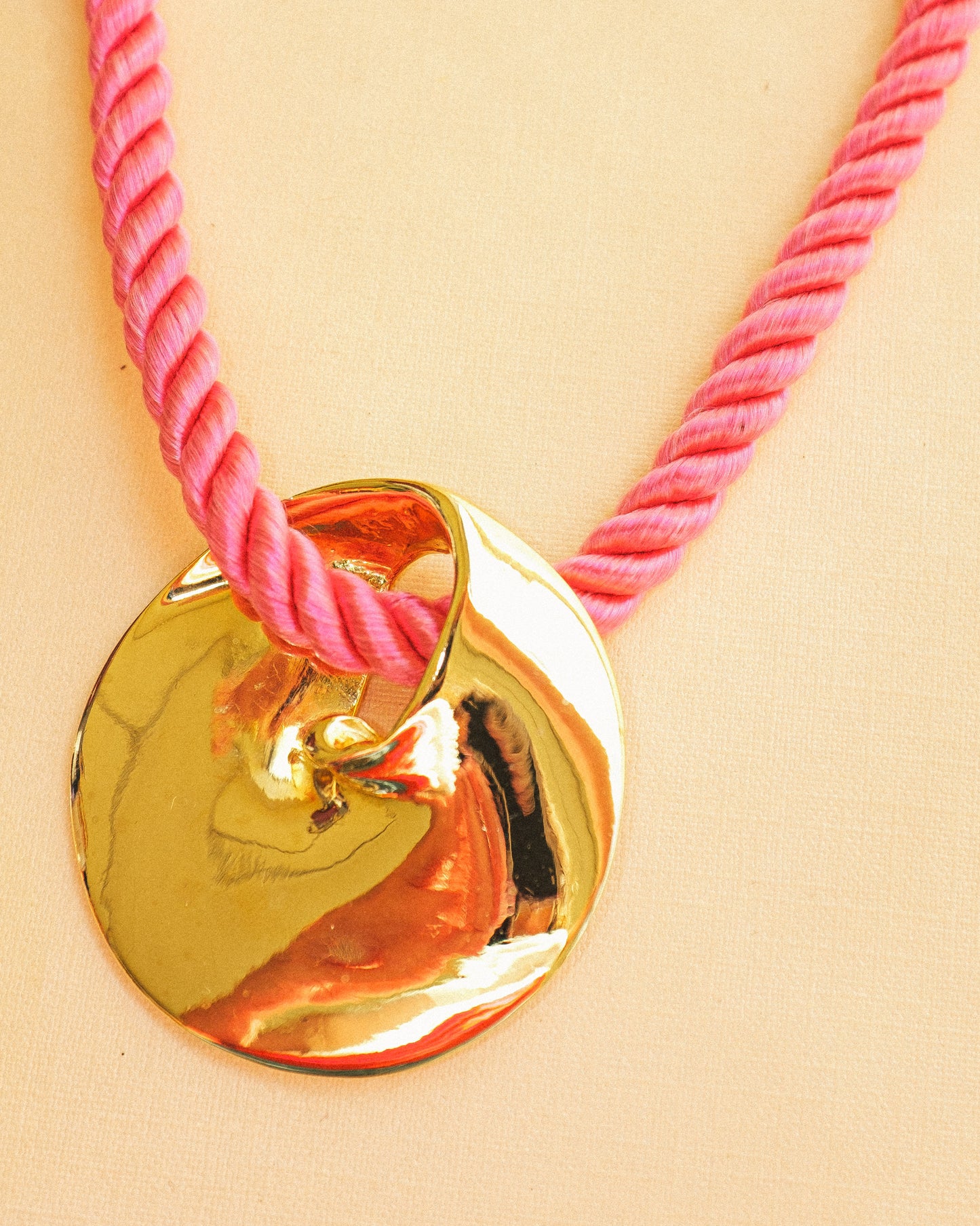 Disc Pendant Necklace