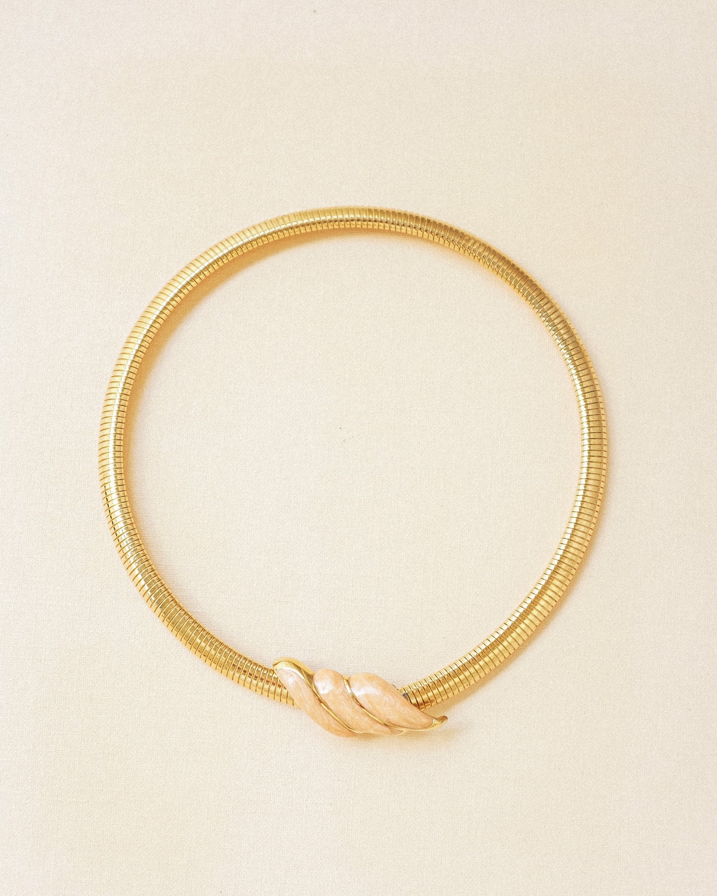 Peach Shell Collar Necklace