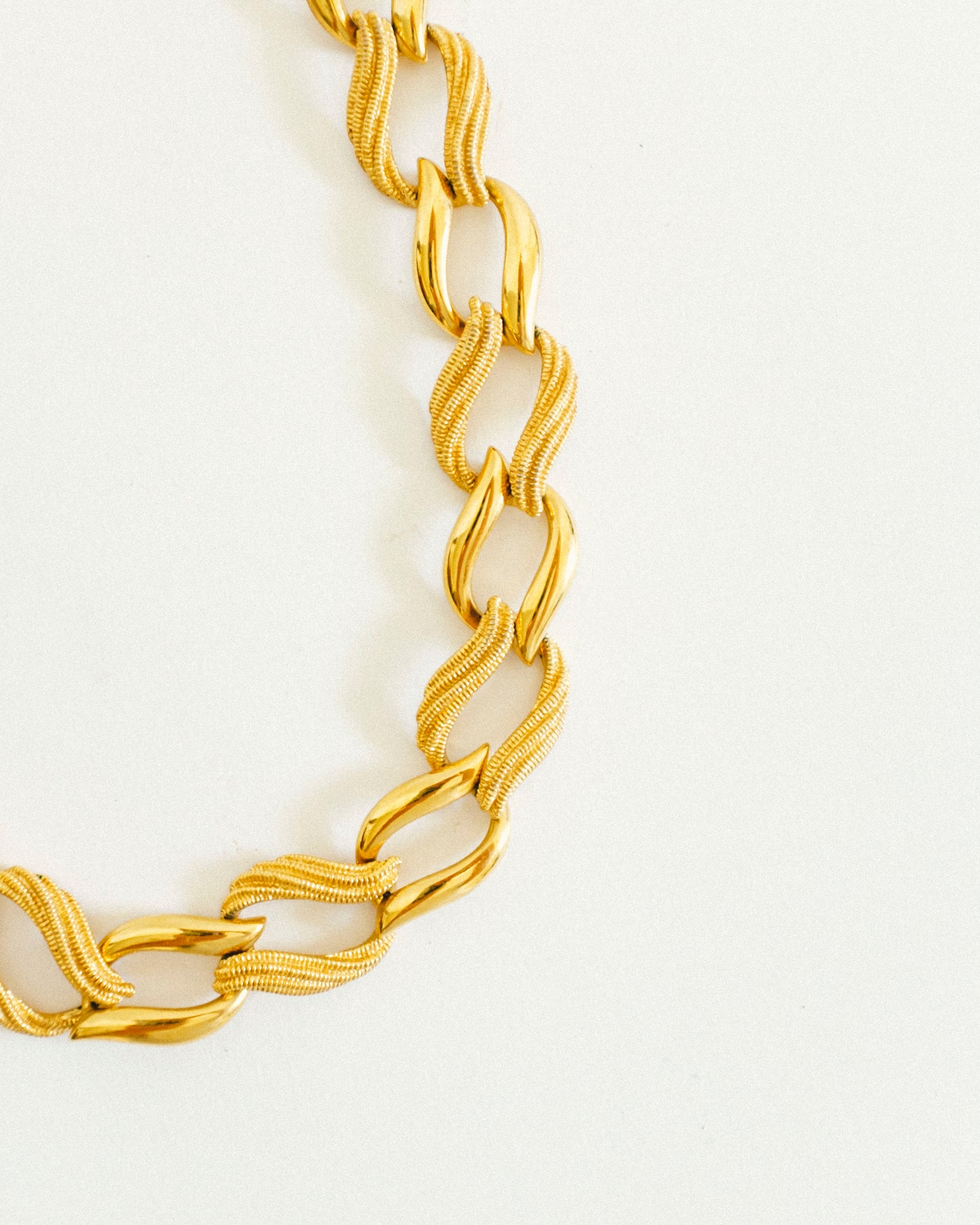 Textured Link Necklace