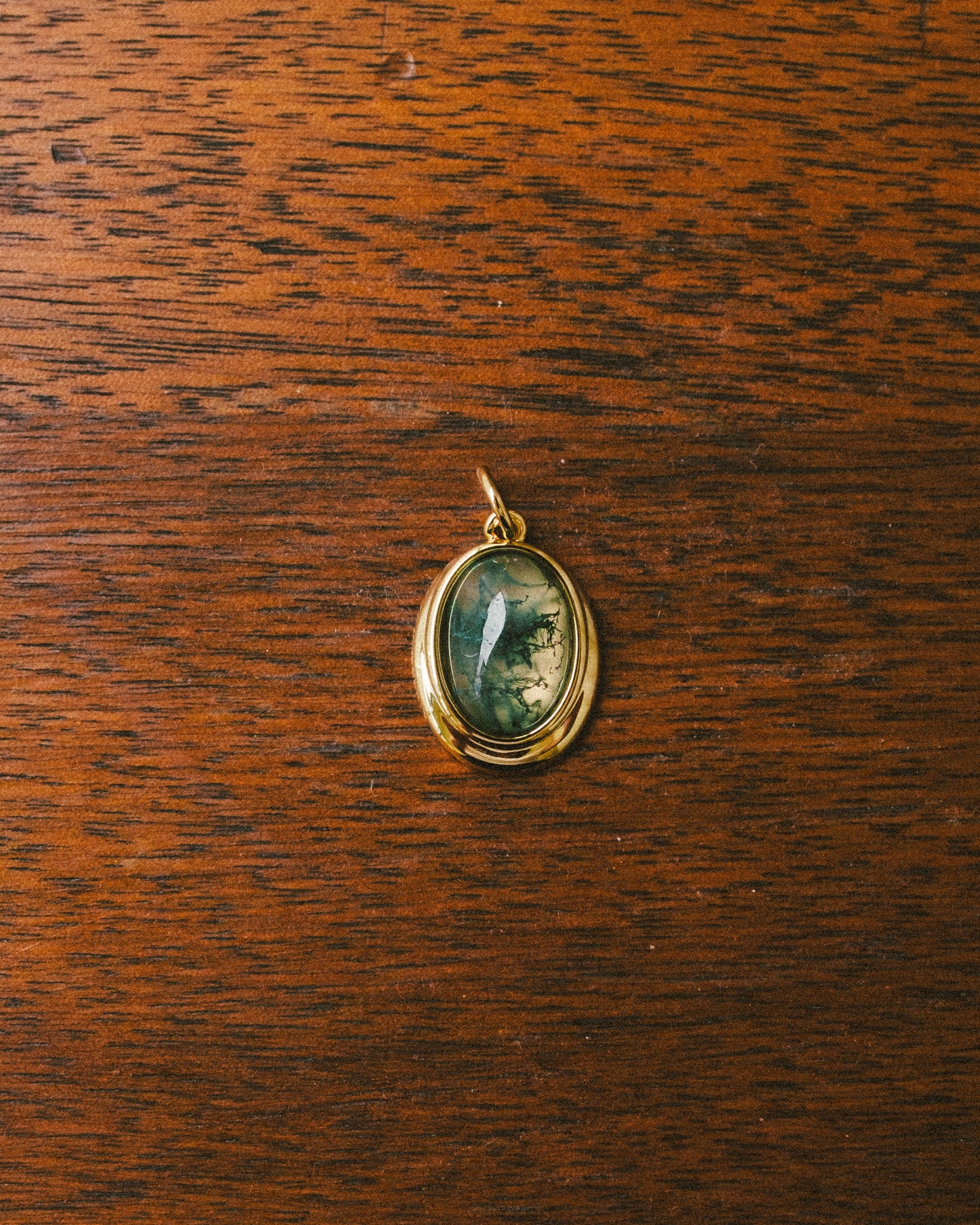 Cabochon Gemstone Charm: Moss agate