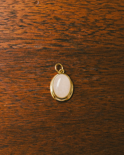 Cabochon Gemstone Charm: Rose quartz
