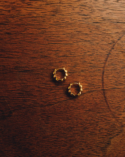 Sylvie Huggie Earrings: Gold