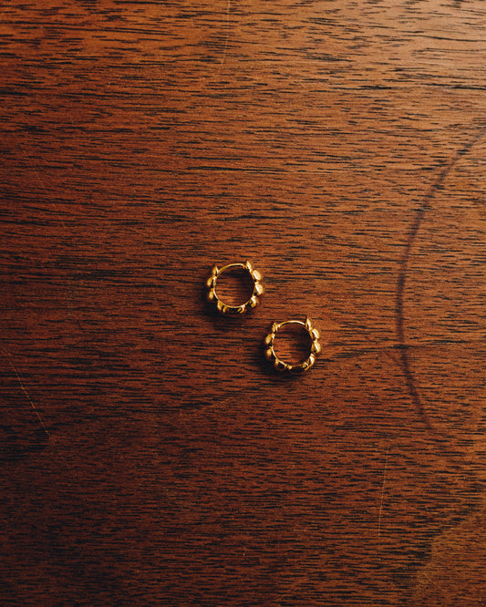 Sylvie Huggie Earrings: Gold