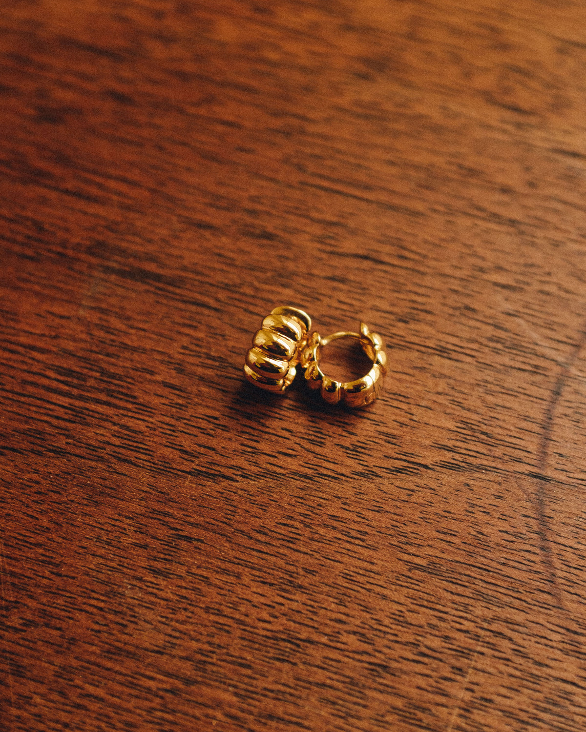Sylvie Huggie Earrings: Gold