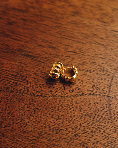 Sylvie Huggie Earrings: Gold