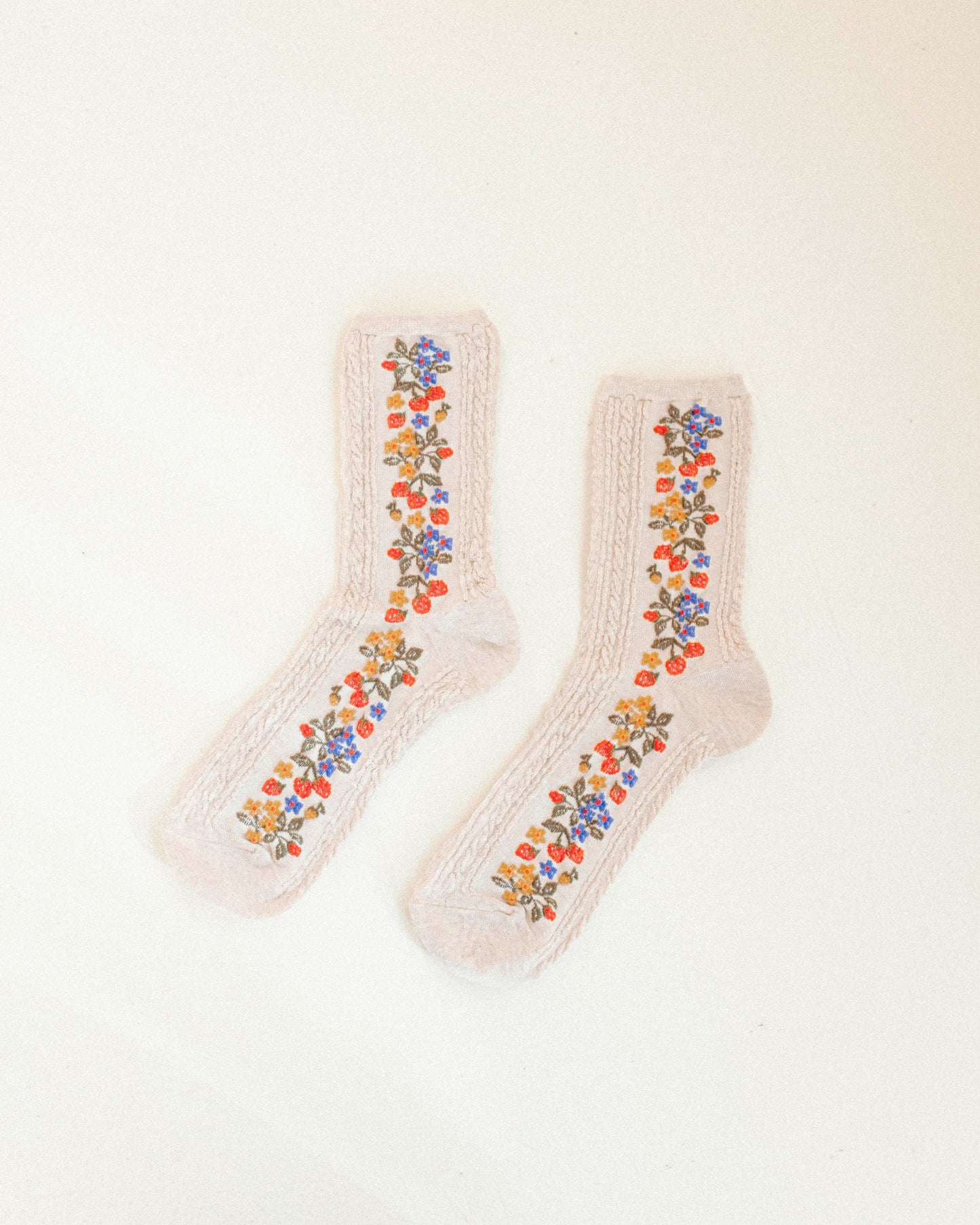 Strawberry Garden Socks - Oat