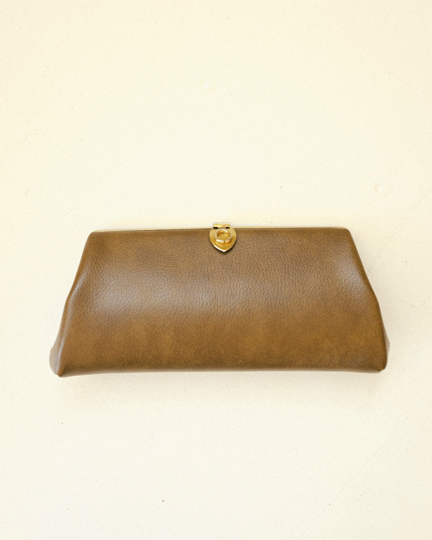 40/50's Chestnut Clutch