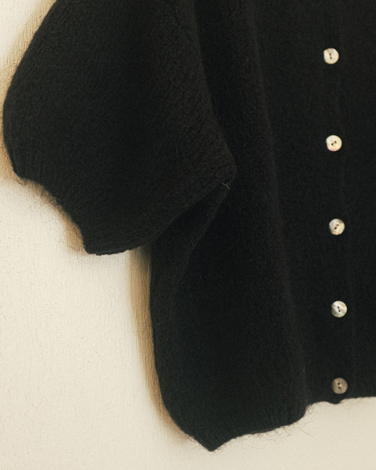 Bubble Sleeve Mohair Cardigan: Noir