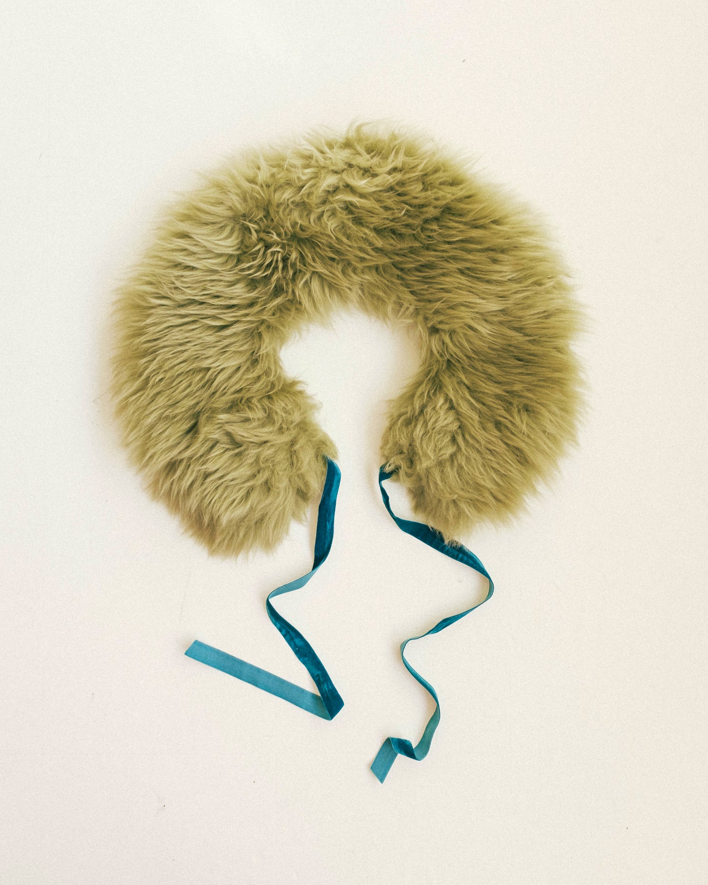 Dyed Sheepskin Collar - Olive