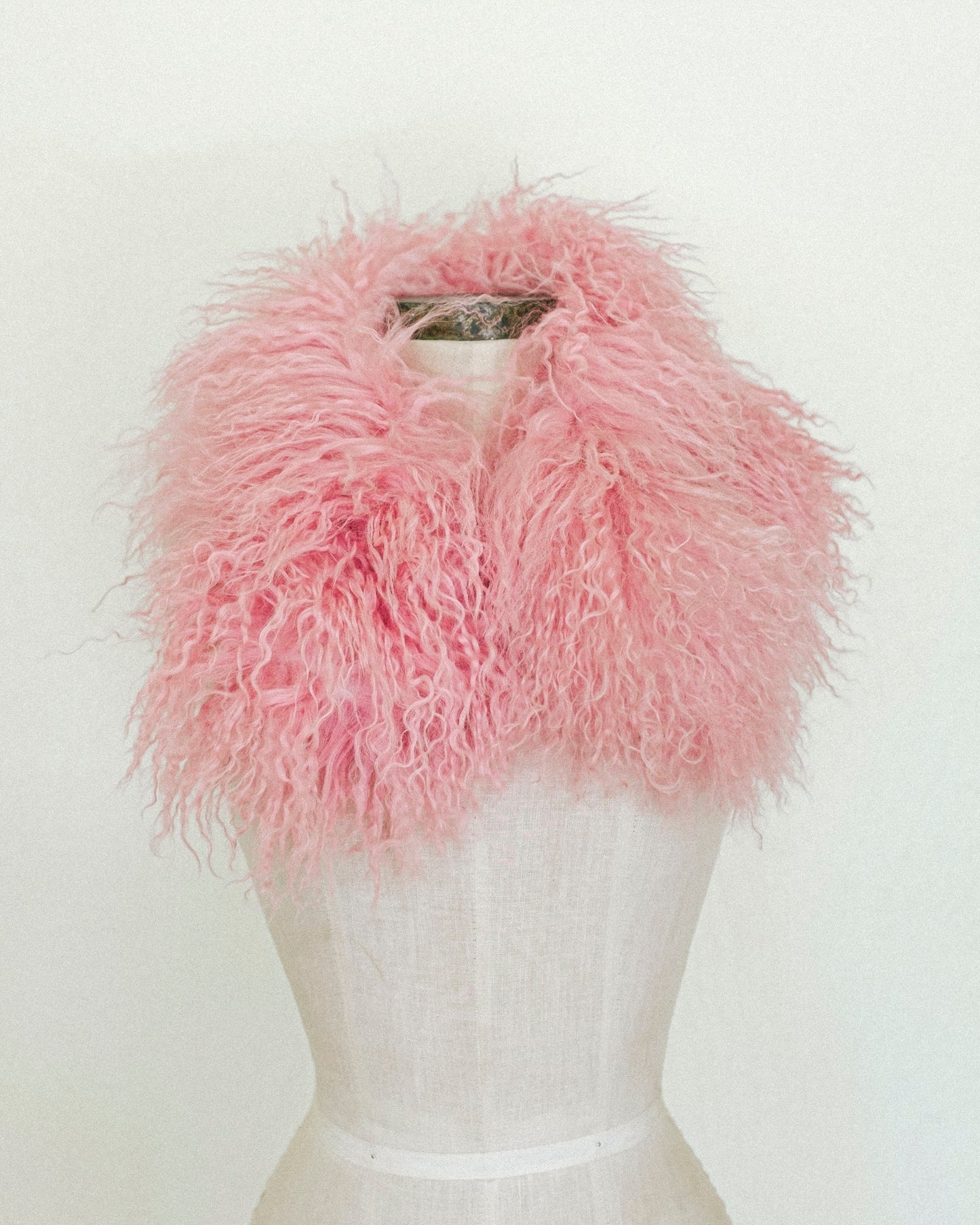 Dyed Sheepskin Collar - Bubblegum