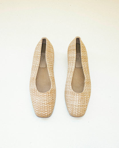 Woven Day Flat 7
