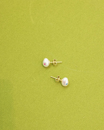 Aura Pearl Studs