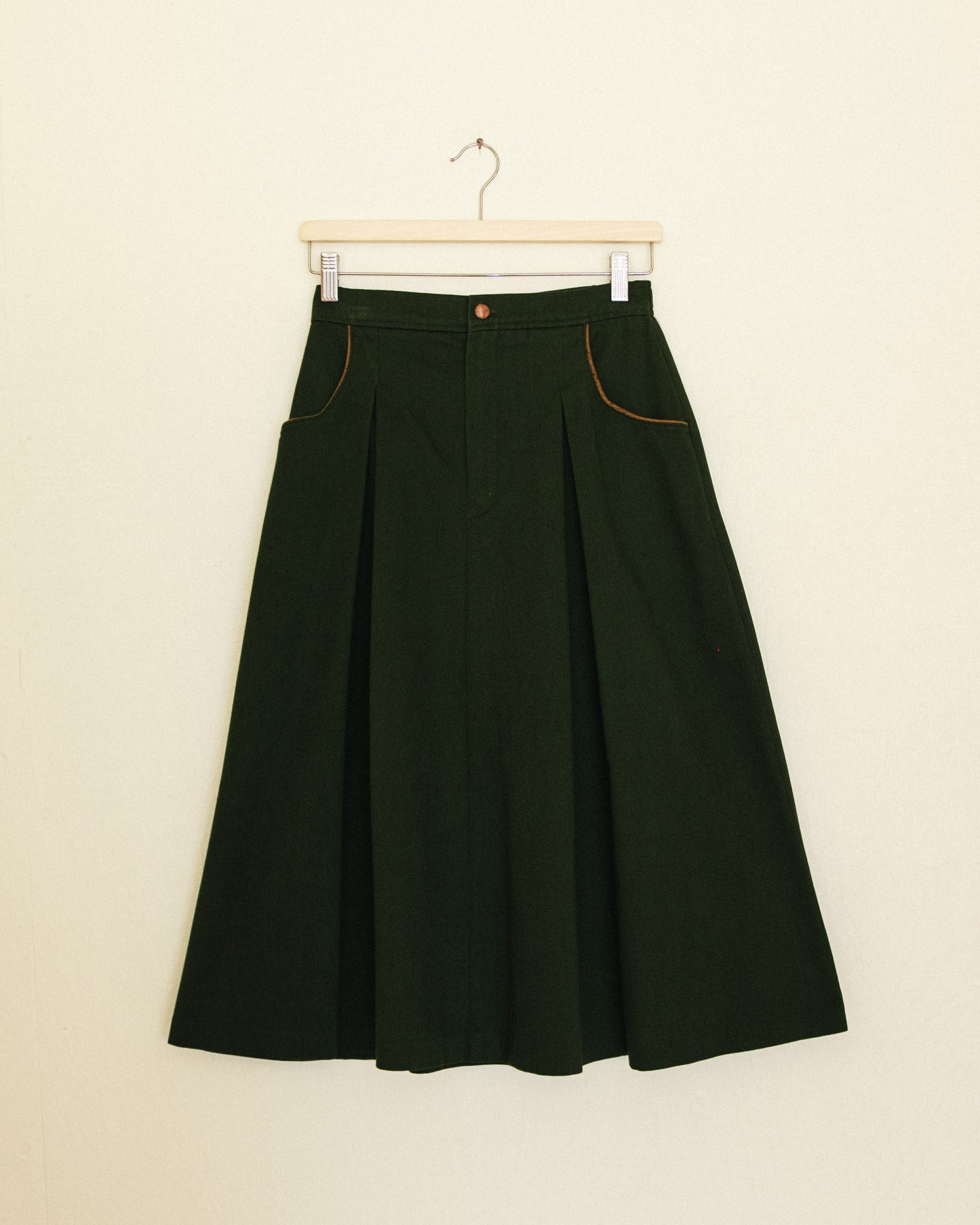 Contrast Trim Pocket Skirt