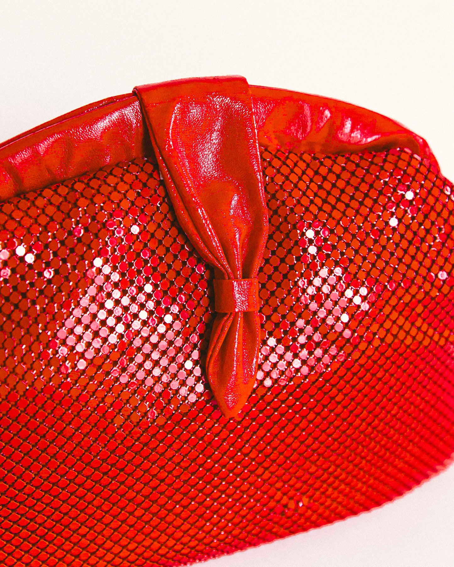 Pochette en maille rouge