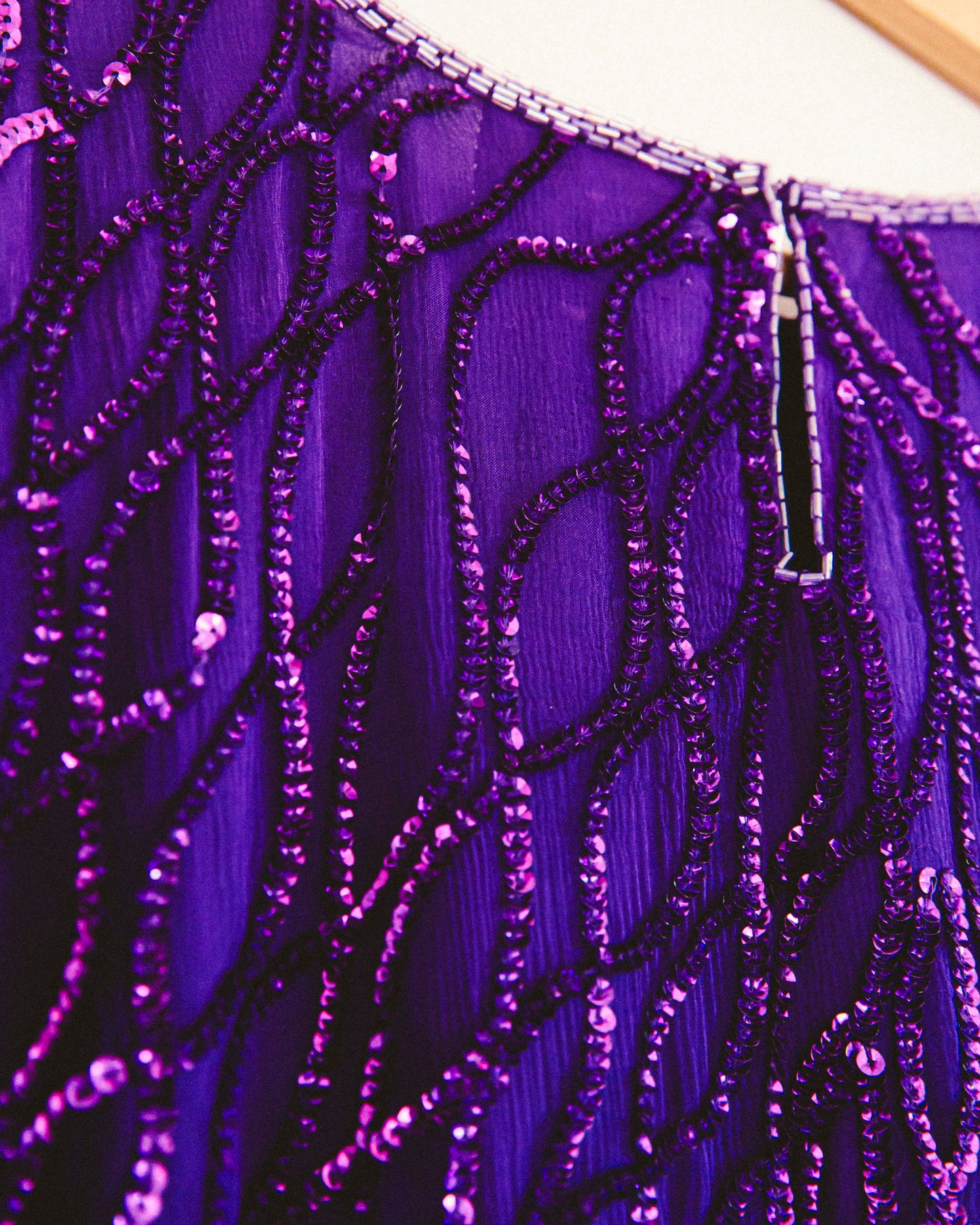 Robe courte violette 
