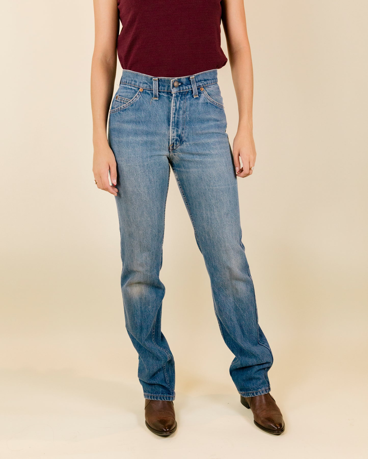 High Rise Levi's - Relaxed Fit